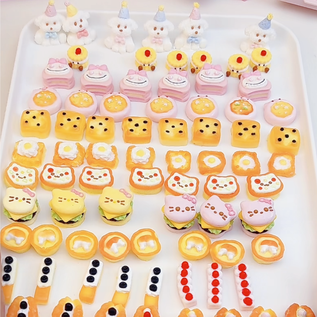 DIY Mini Stress Relief Squeeze Toy HandmdeGifts(Random shipoment,no repetitiom.)