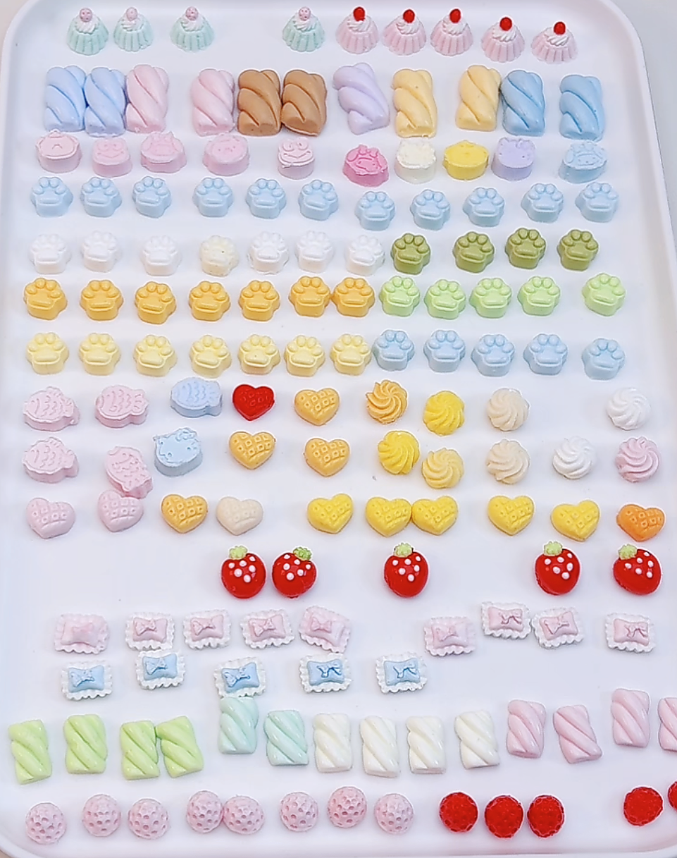 DIY Mini Stress Relief Squeeze Toy HandmdeGifts(Random shipoment,no repetitiom.)