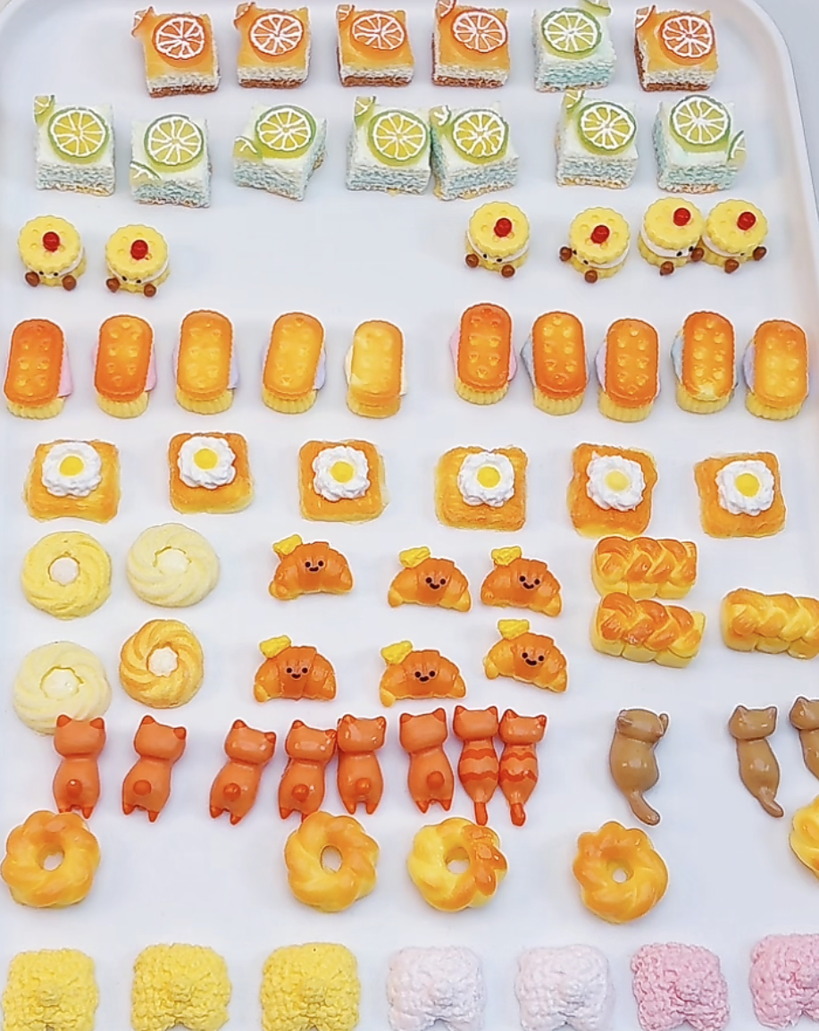 DIY Mini Stress Relief Squeeze Toy HandmdeGifts(Random shipoment,no repetitiom.)