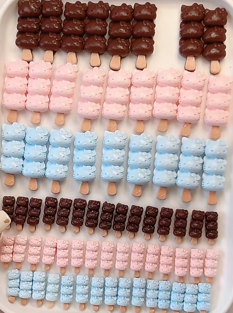 DIY Mini Stress Relief Squeeze Toy HandmdeGifts(Random shipoment,no repetitiom.)