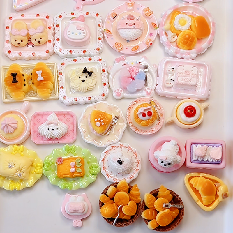 DIY Mini Stress Relief Squeeze Toy HandmdeGifts(Random shipoment,no repetitiom.)