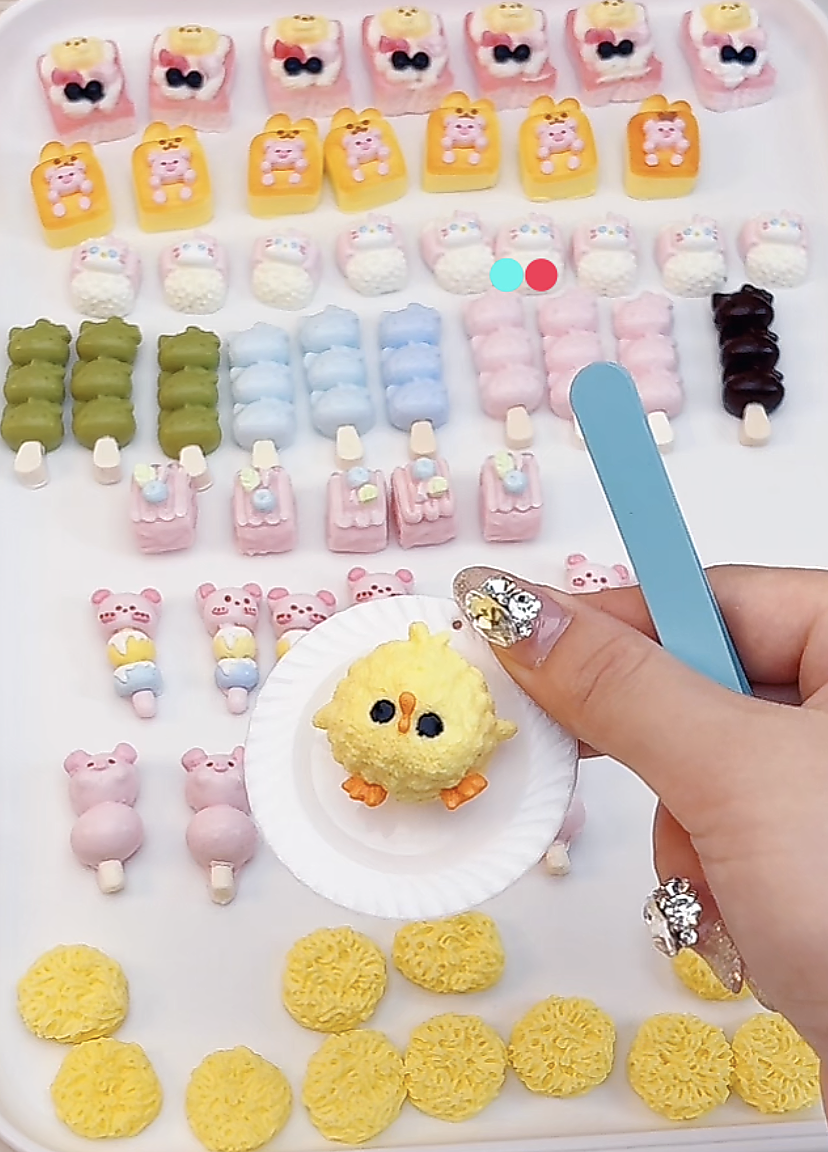 DIY Mini Stress Relief Squeeze Toy HandmdeGifts(Random shipoment,no repetitiom.)