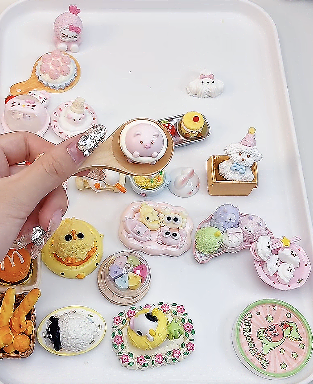 DIY Mini Stress Relief Squeeze Toy HandmdeGifts(Random shipoment,no repetitiom.)