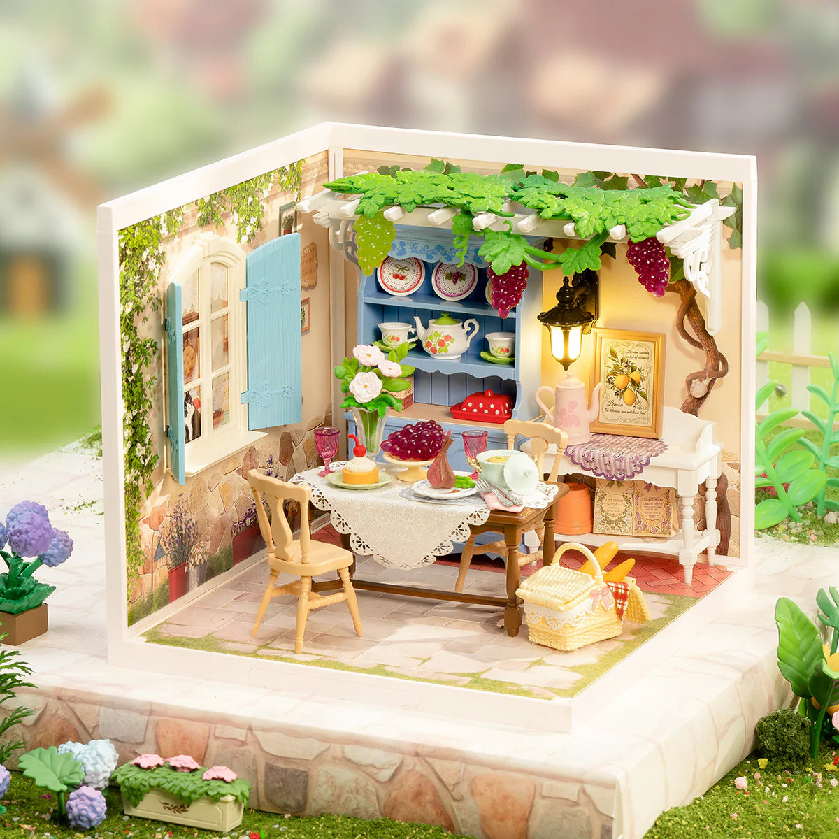 Midsummer Dream Yard DIY Miniature House