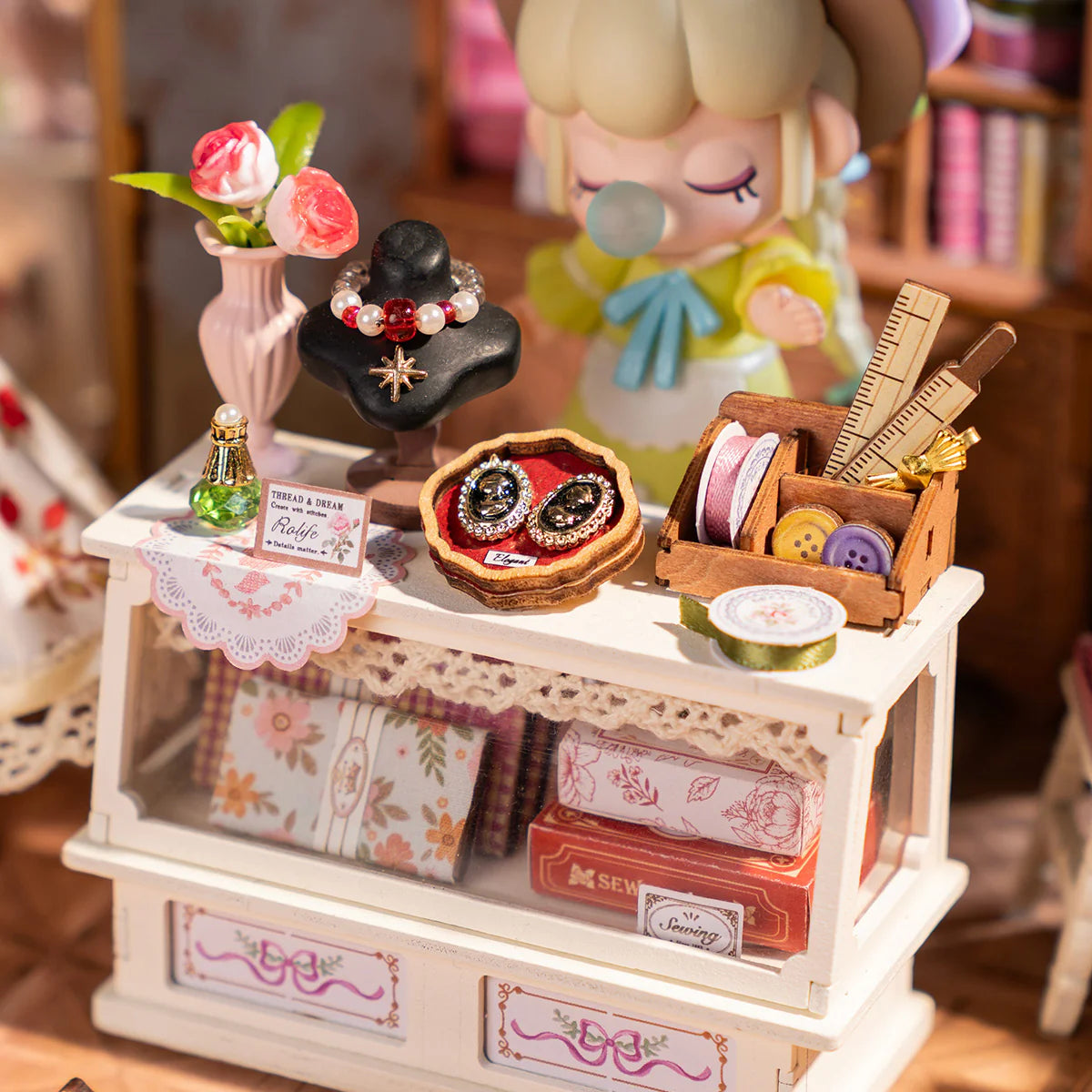 Elsa Tailor's Workshop Handicraft Art DIY Miniature Scene