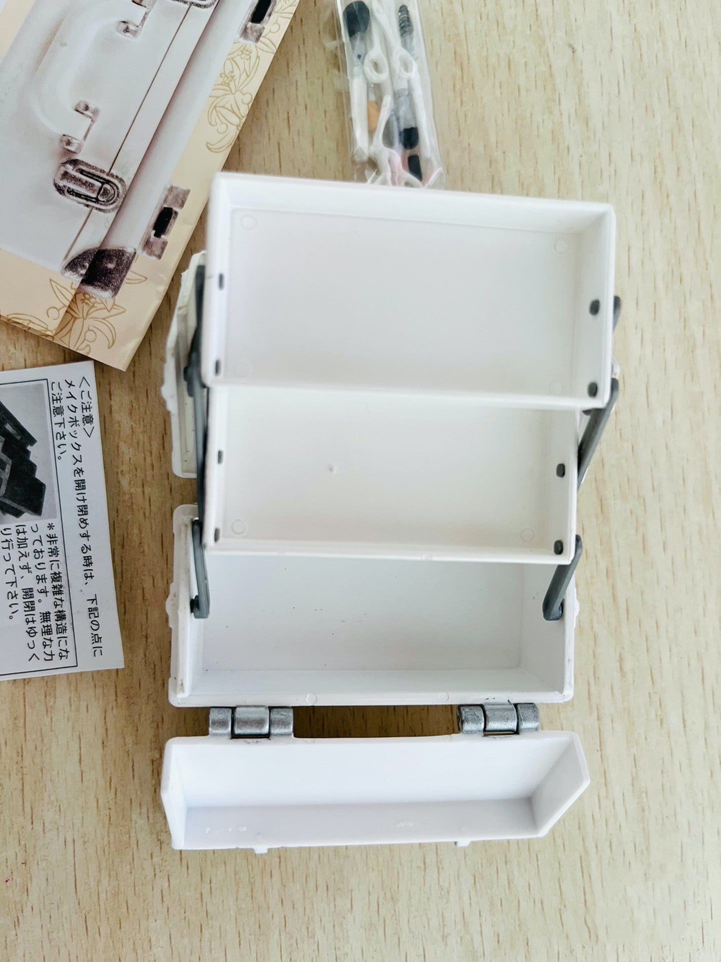 Mini makeup case