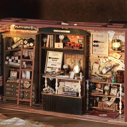 CUTEBEE 1:24 DIY Dollhouse Kit (Magic Shop)