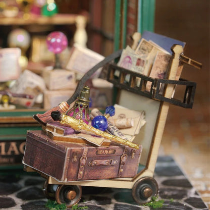 CUTEBEE 1:24 DIY Dollhouse Kit (Magic Shop)