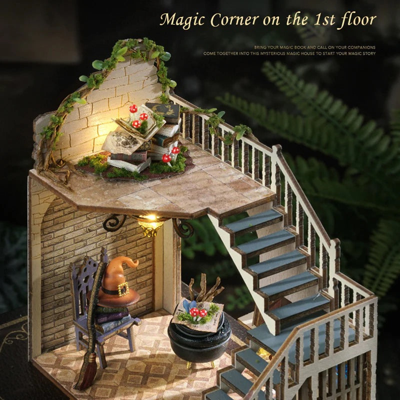 CUTEBEE 1:24 DIY Dollhouse Kit (Magic Workshop)