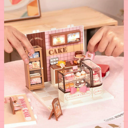 CoCo Bear cake Shop (Inclusive roof) Mini World DIY Toys